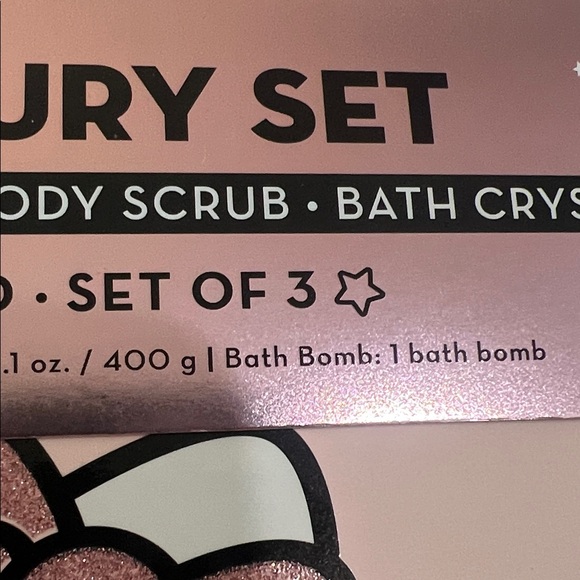 Hello Kitty Pink Lovely bath bath crystals, body scrub bath bomb Luxury Gift Set - Picture 8 of 10